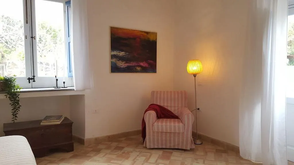 Villa Euribia Santa Marina Salina 0*,  Italia